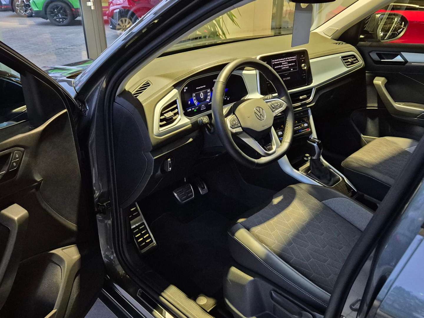 Volkswagen T-Roc TSI Goal - 2025 - Joinsteer - #4