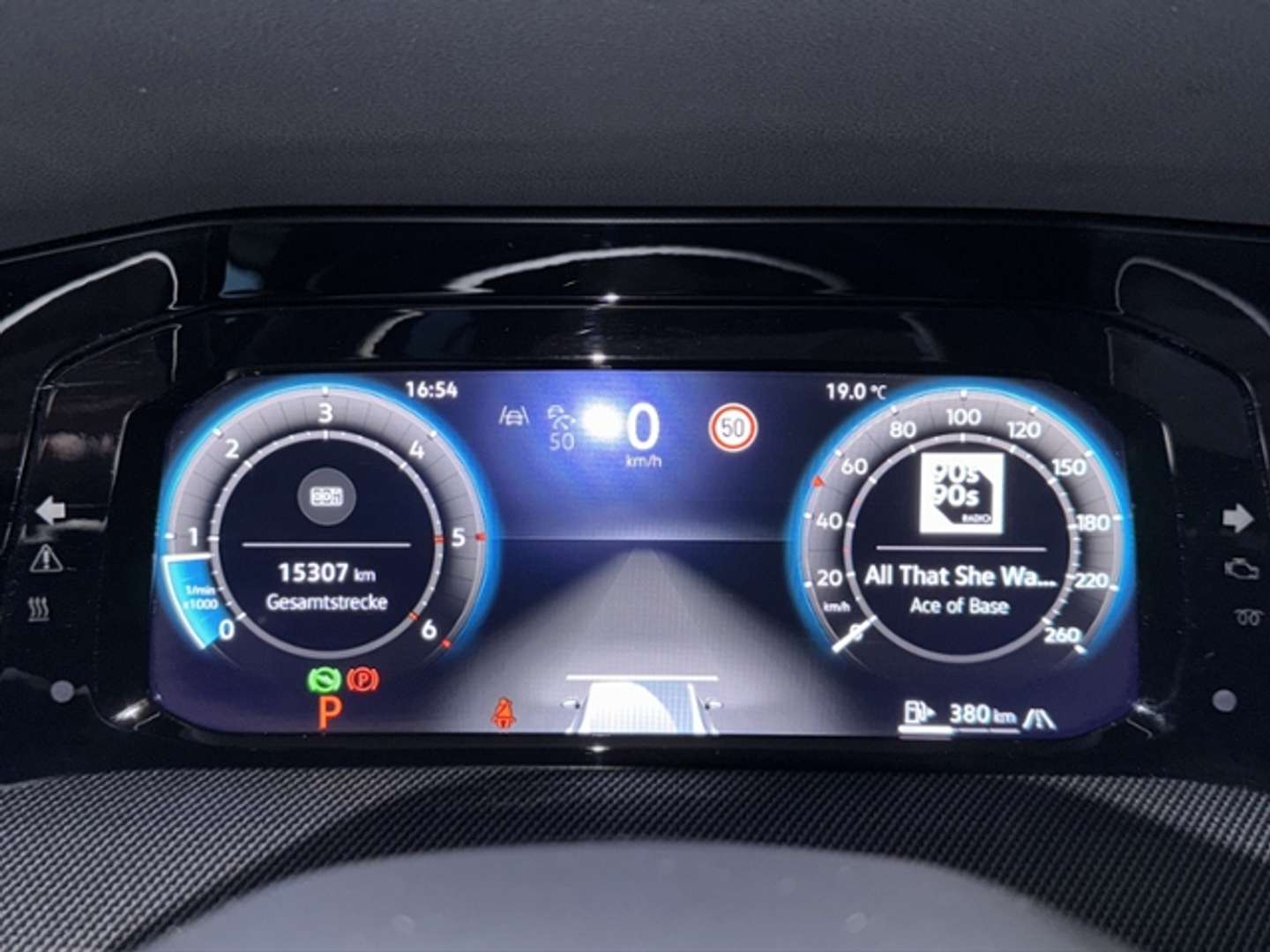 Volkswagen Golf TDI R-Line - 2025 - Joinsteer - #9