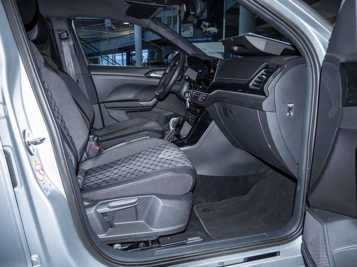 Volkswagen T-CROSS R-Line - 2025 - Joinsteer - #3