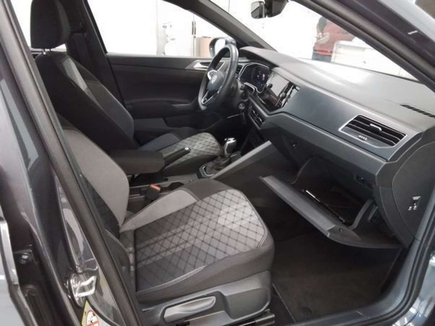 Volkswagen Taigo R-Line - 2024 - Joinsteer - #2