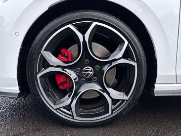 Volkswagen Golf GTI — photo 6