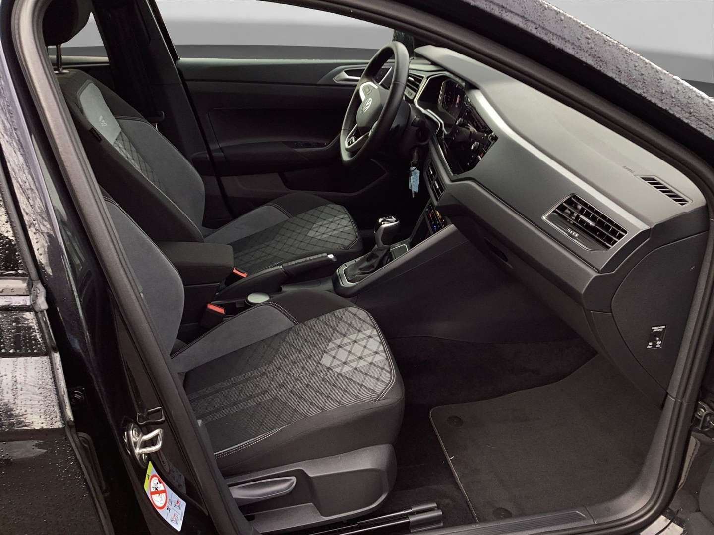 Volkswagen Taigo R-Line - 2025 - Joinsteer - #3