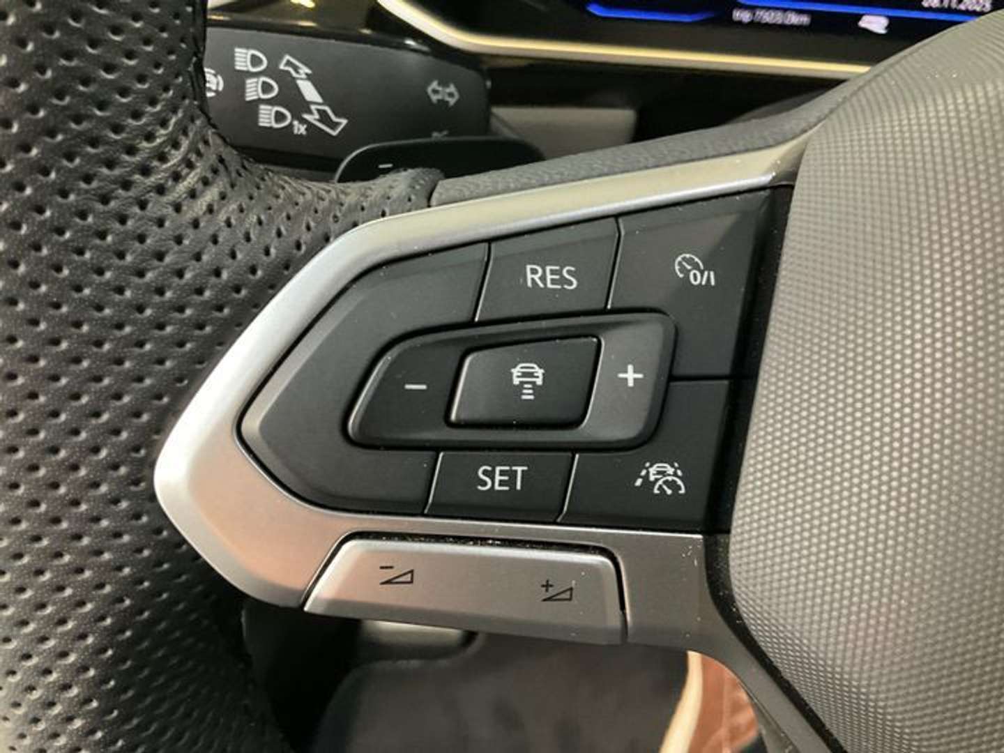 Volkswagen T-Roc R-Line - 2024 - Joinsteer - #5