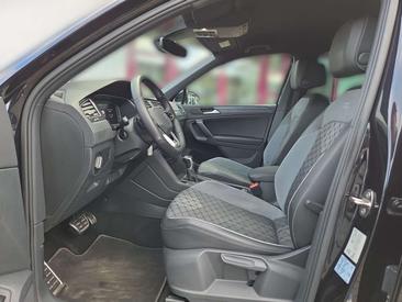 Volkswagen TIGUAN PHEV R-Line — photo 7