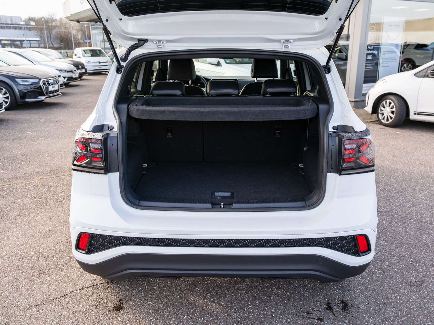 Volkswagen T-CROSS R-Line - 2025 - Joinsteer - #7