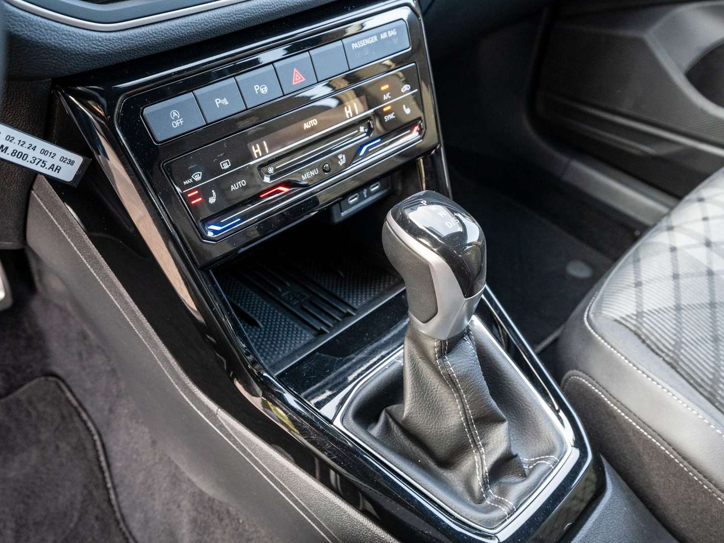 Volkswagen T-CROSS R-Line - 2025 - Joinsteer - #12