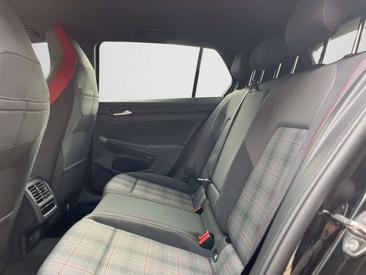 Volkswagen Golf GTI — photo 13
