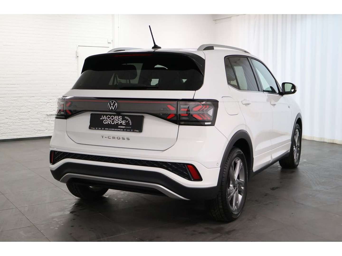 Volkswagen T-CROSS R-Line - 2024 - Joinsteer - #4