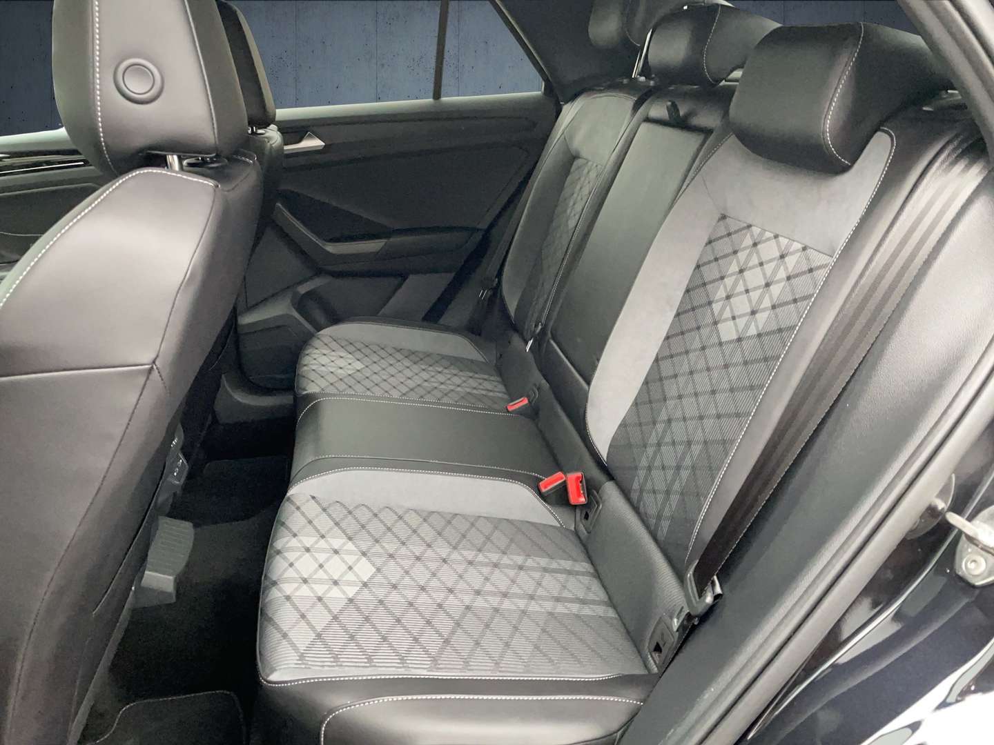 Volkswagen T-Roc R-Line - 2023 - Joinsteer - #13