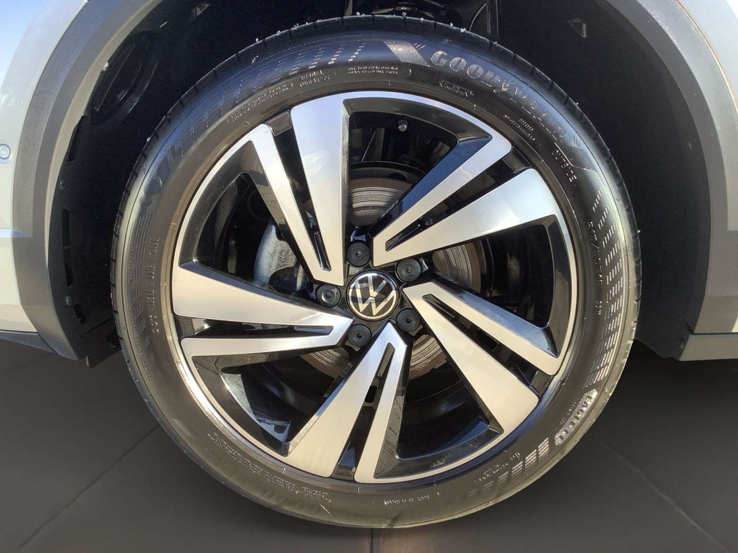 Volkswagen T-Roc R-Line - 2025 - Joinsteer - #6