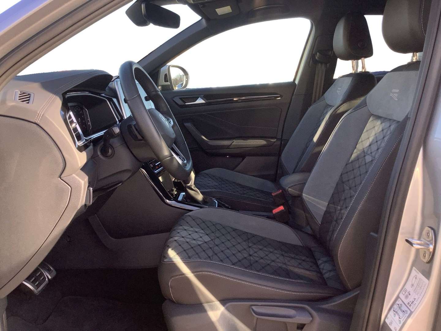Volkswagen T-Roc R-Line - 2025 - Joinsteer - #7