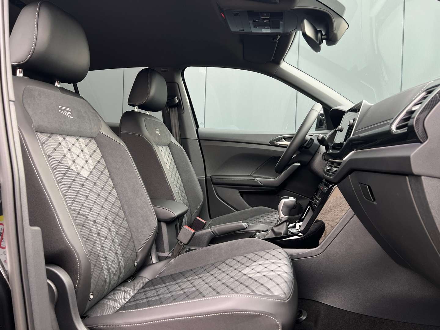 Volkswagen T-CROSS R-Line - 2026 - Joinsteer - #7