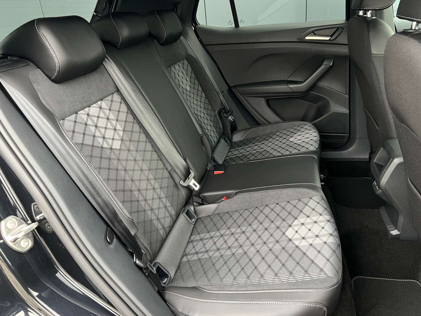 Volkswagen T-CROSS R-Line - 2026 - Joinsteer - #8