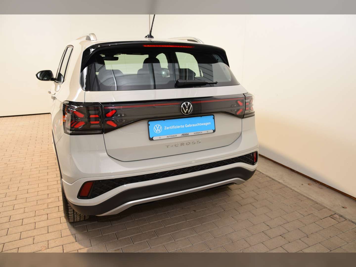 Volkswagen T-CROSS R-Line - 2025 - Joinsteer - #2