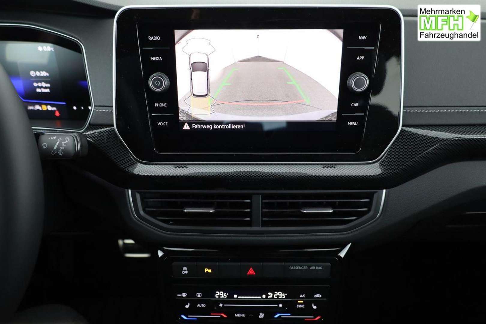 Volkswagen T-CROSS R-Line - 2025 - Joinsteer - #5