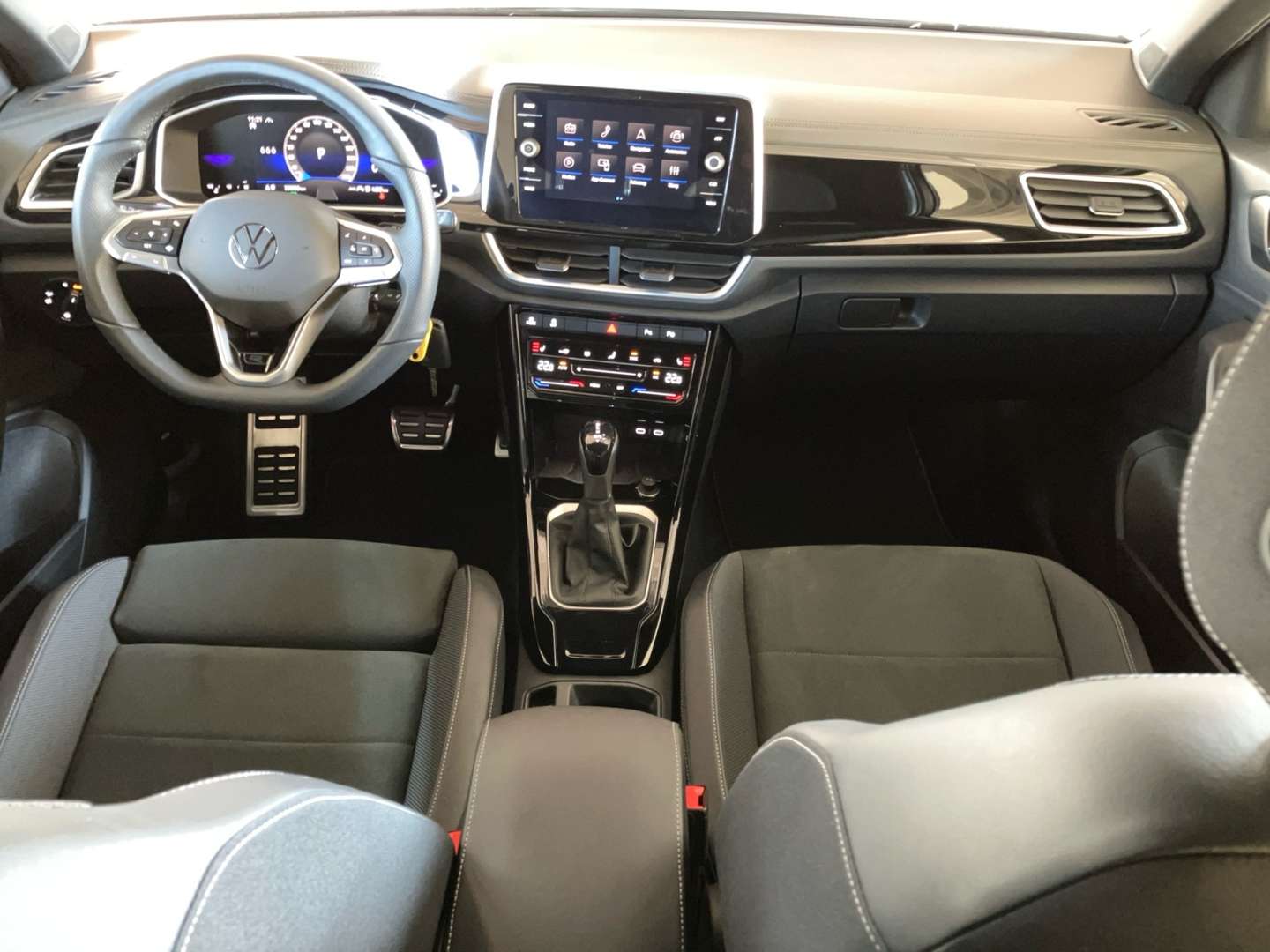 Volkswagen T-Roc R-Line - 2025 - Joinsteer - #9