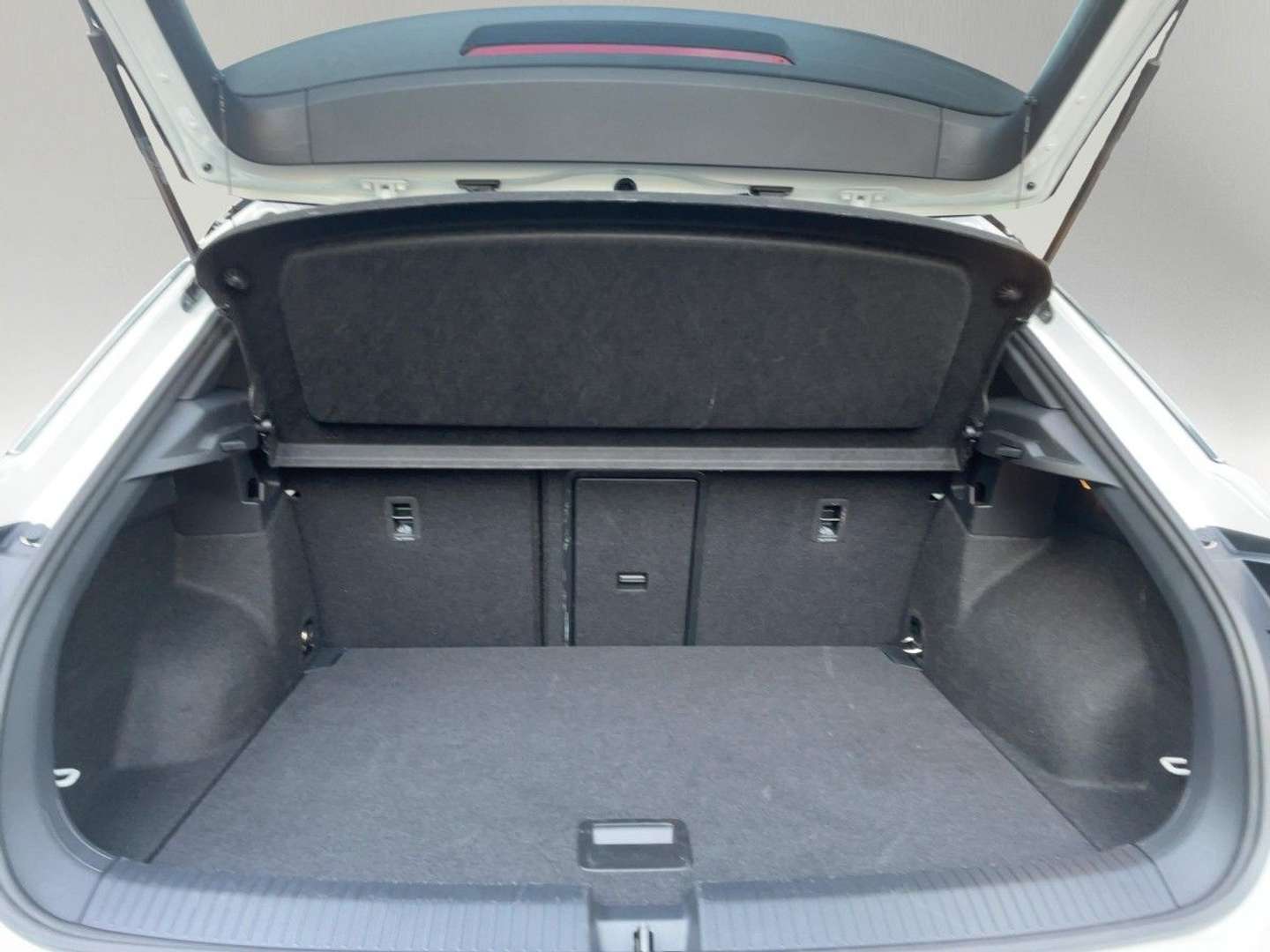 Volkswagen T-Roc R-Line - 2025 - Joinsteer - #6