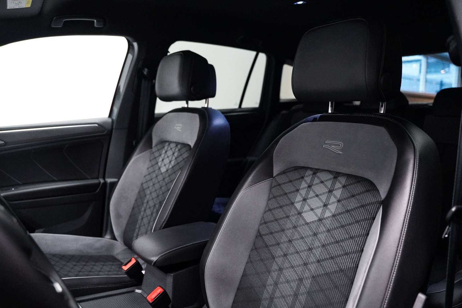 Volkswagen TIGUAN EHybrid R-Line - 2021 - Joinsteer - #4