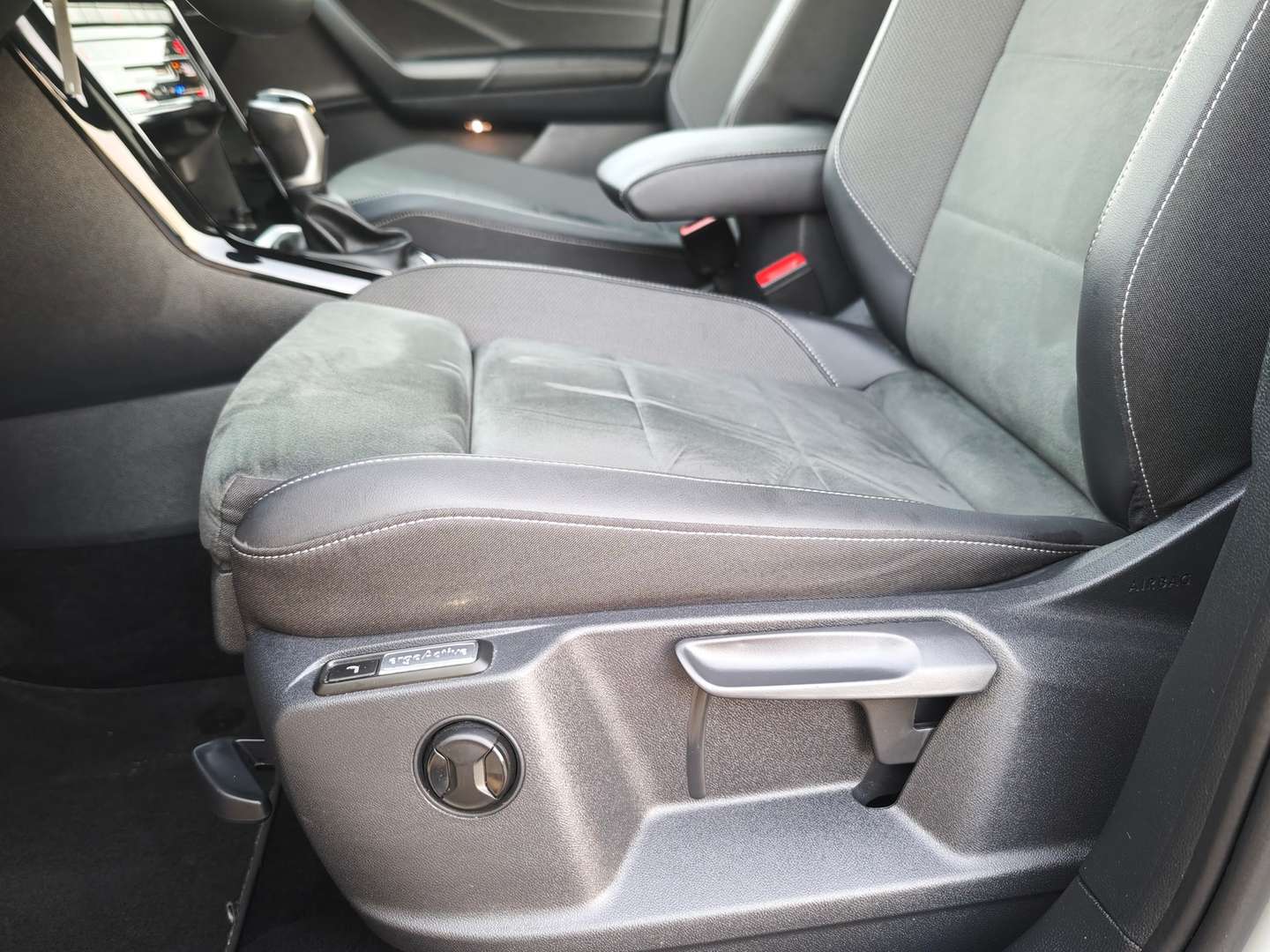 Volkswagen T-Roc R-Line - 2025 - Joinsteer - #3