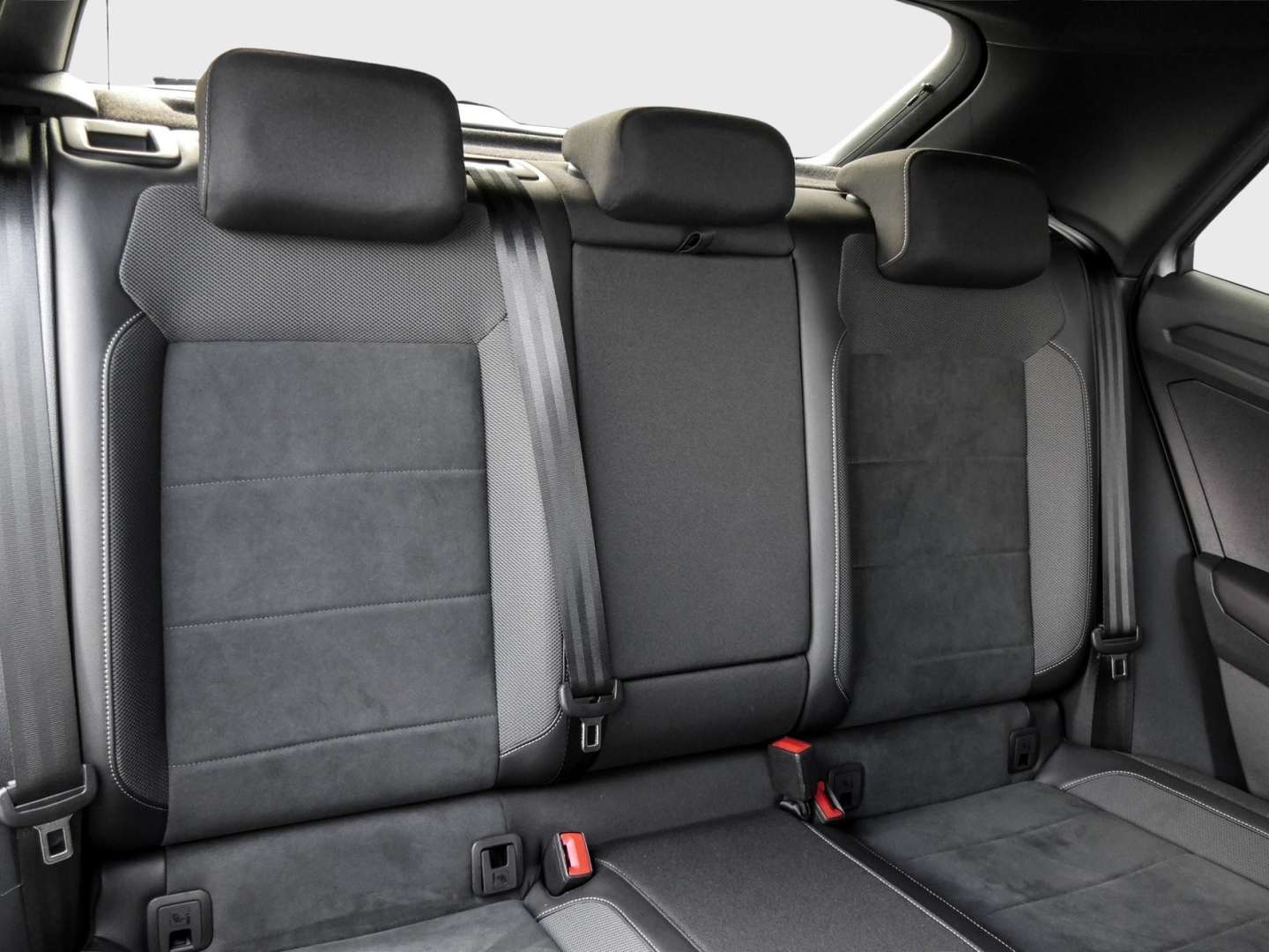 Volkswagen T-Roc R-Line - 2025 - Joinsteer - #3