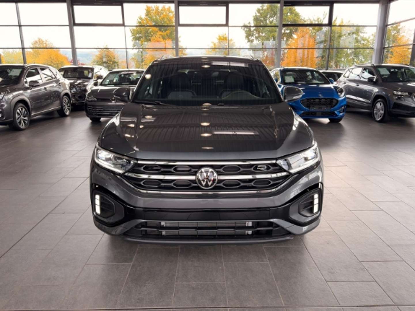 Volkswagen T-Roc R-Line - 2025 - Joinsteer - #1