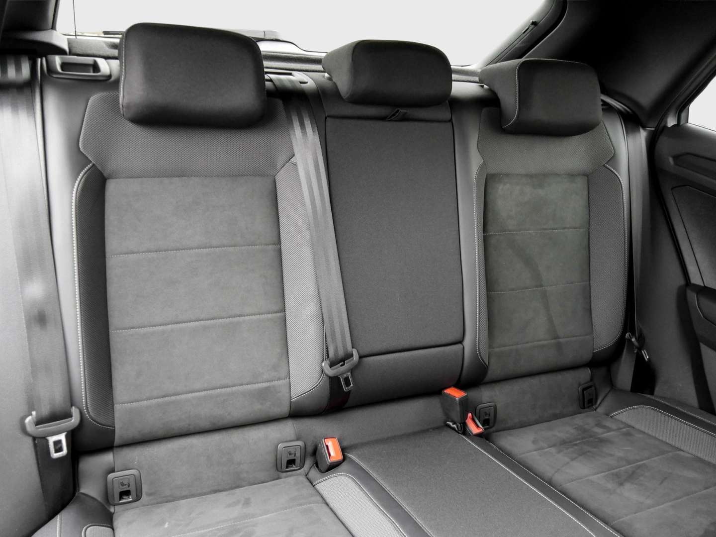 Volkswagen T-Roc R-Line - 2025 - Joinsteer - #3