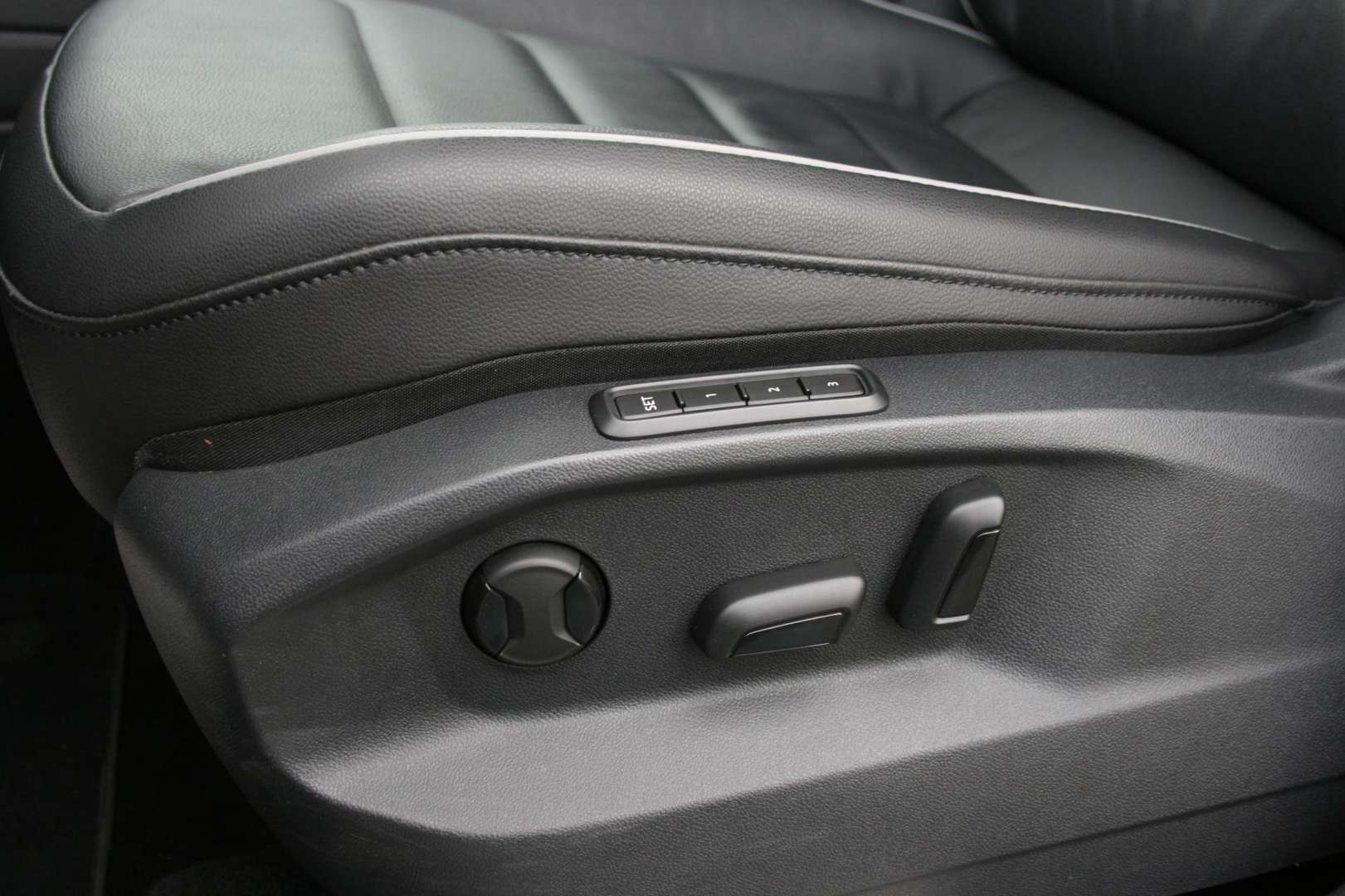 Volkswagen TIGUAN EHybrid Elegance - 2022 - Joinsteer - #14