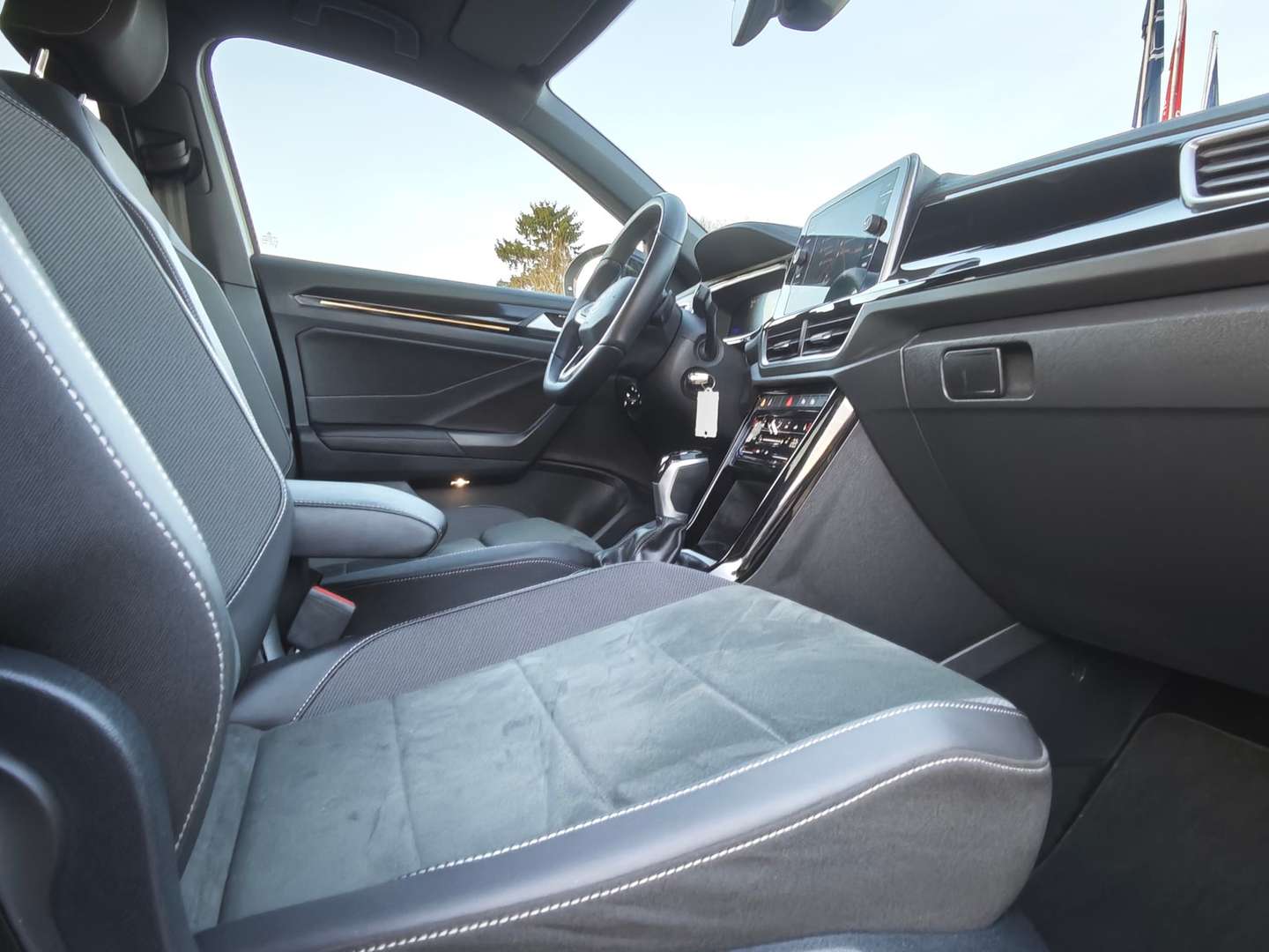 Volkswagen T-Roc R-Line - 2025 - Joinsteer - #12