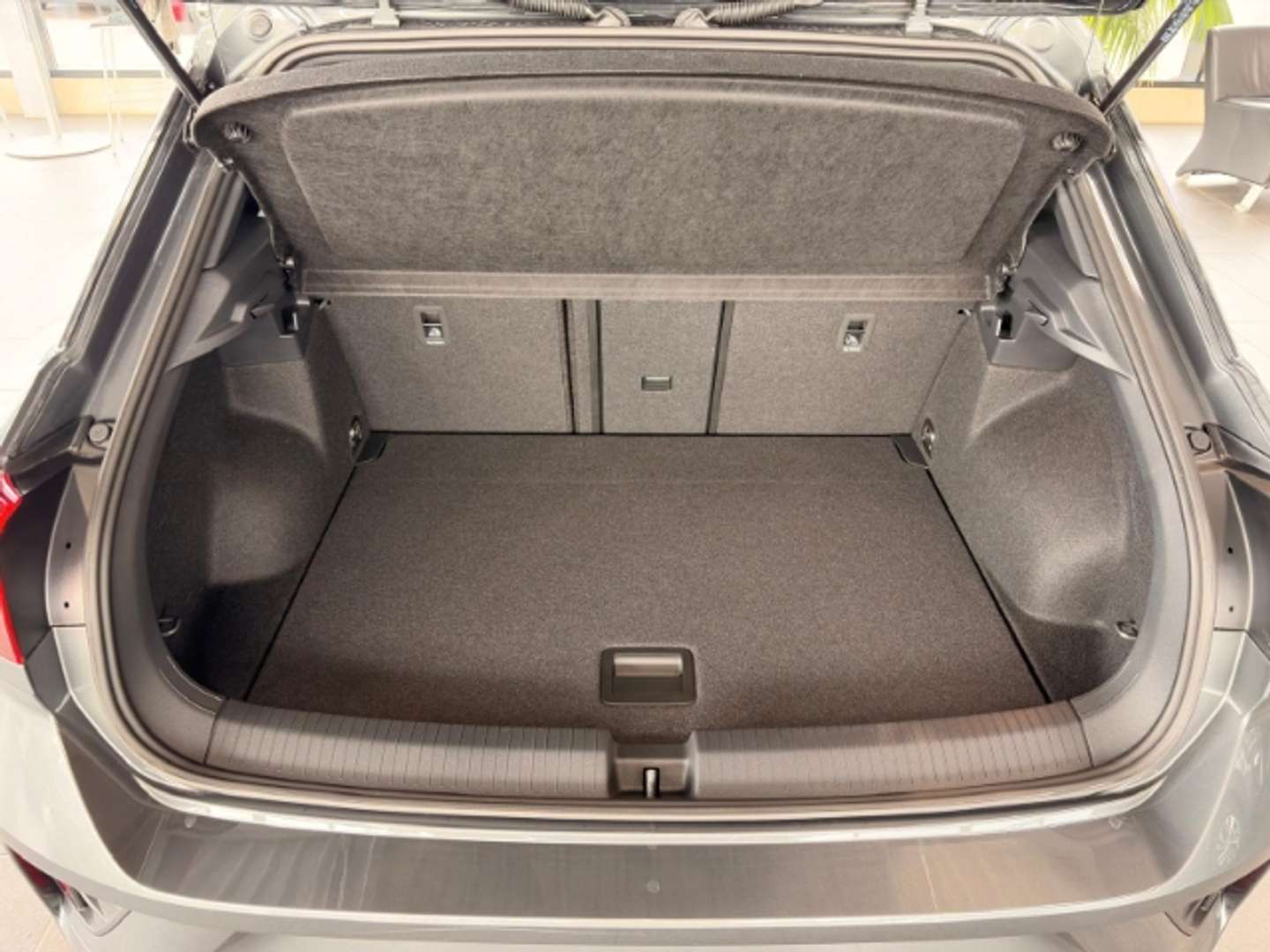 Volkswagen T-Roc R-Line - 2025 - Joinsteer - #10