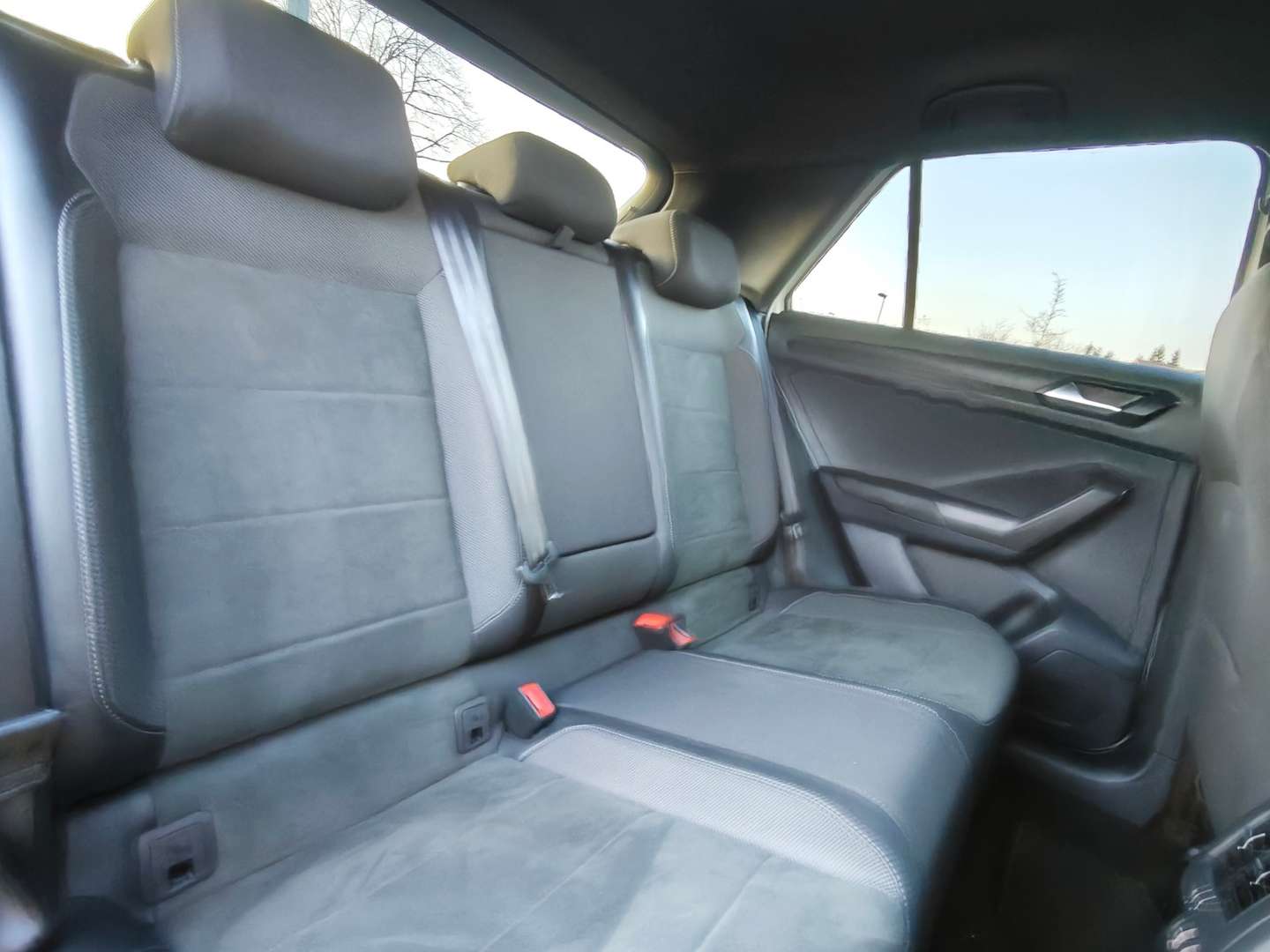 Volkswagen T-Roc R-Line - 2025 - Joinsteer - #14