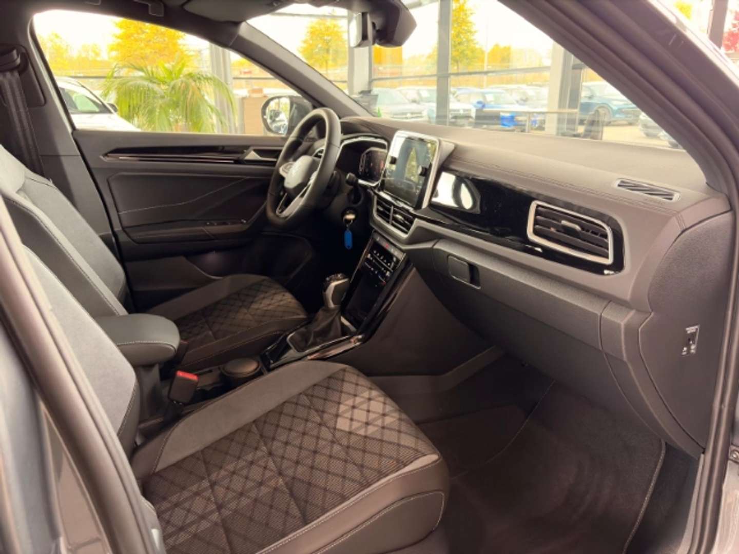 Volkswagen T-Roc R-Line - 2025 - Joinsteer - #15