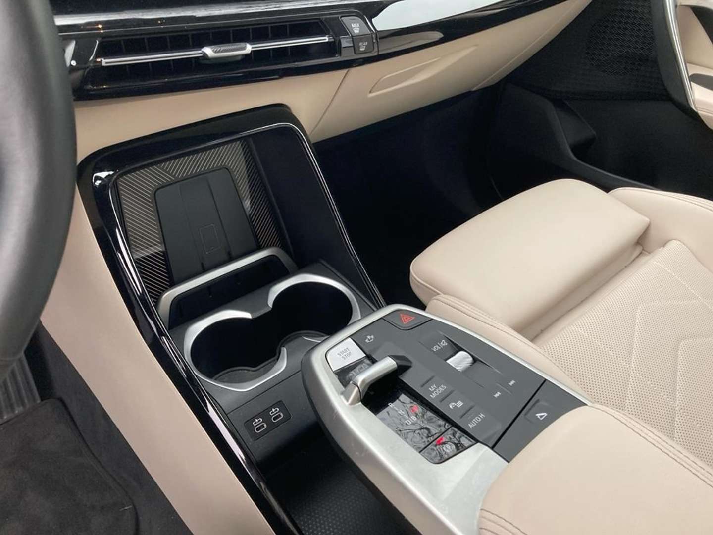 BMW IX1 XLine - 2025 - Joinsteer - #8