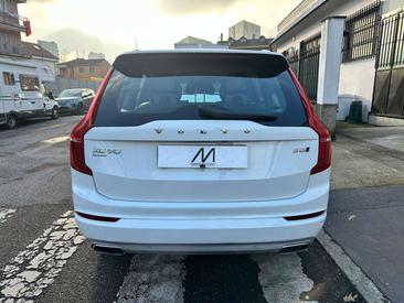Volvo XC90 B5 Momentum — photo 5