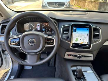 Volvo XC90 B5 Momentum — photo 9