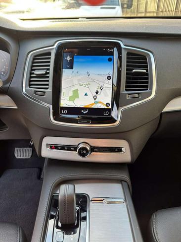 Volvo XC90 B5 Momentum — photo 11