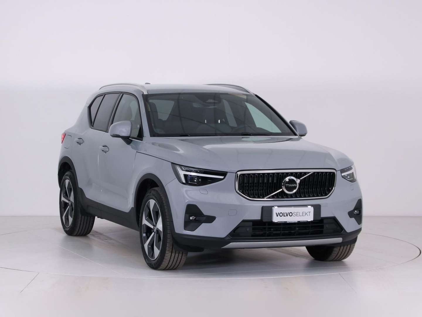 Volvo XC40 B3 Core - 2025 - Joinsteer - #2