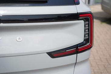 Volvo EX90 Twin Motor — photo 9