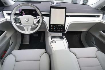 Volvo EX90 Twin Motor — photo 13