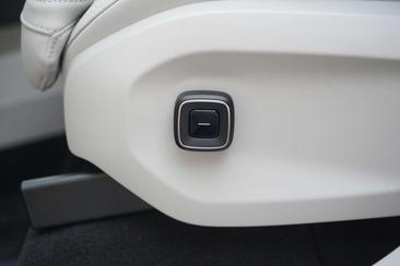 Volvo EX90 Twin Motor — photo 16