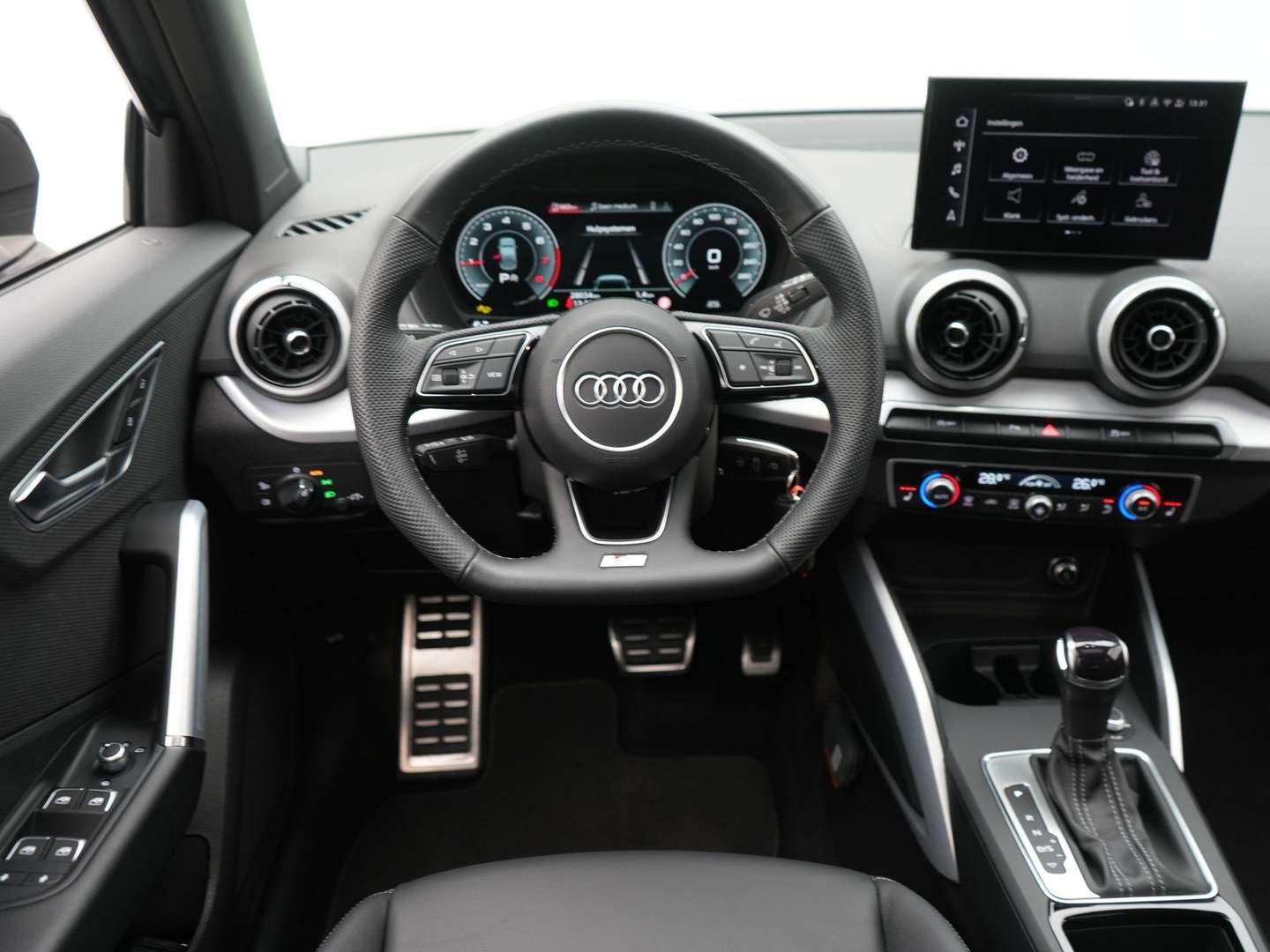 Audi Q2 S Line 35 TFSI - 2025 - Joinsteer - #12