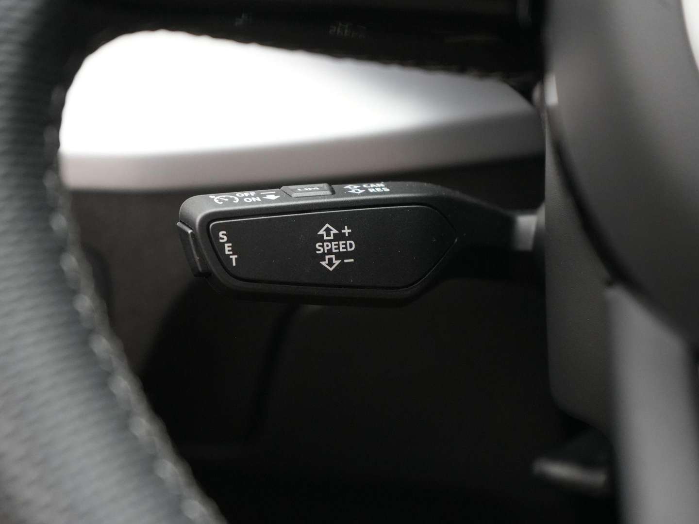 Audi Q2 S Line 35 TFSI - 2025 - Joinsteer - #18