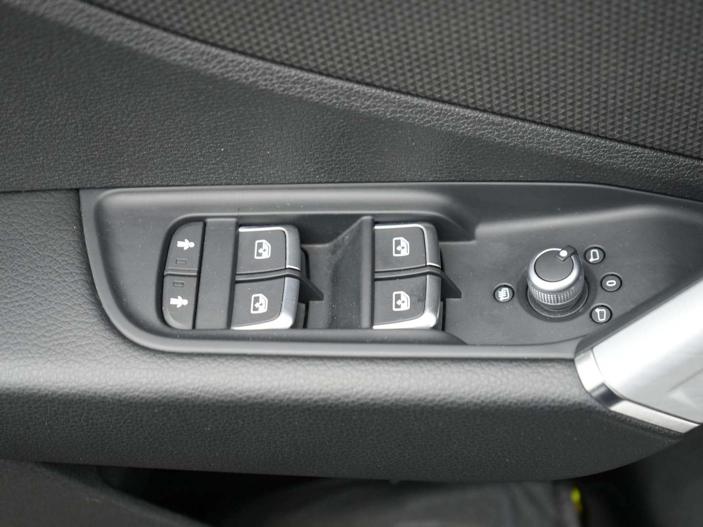 Audi Q2 S Line 35 TFSI - 2025 - Joinsteer - #32