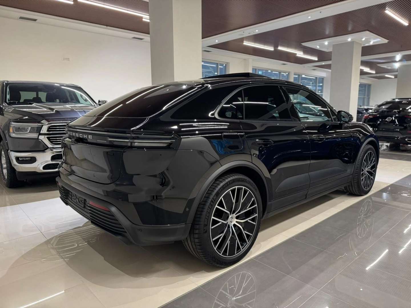 Porsche Macan Electrique 4 - 2025 - Joinsteer - #2