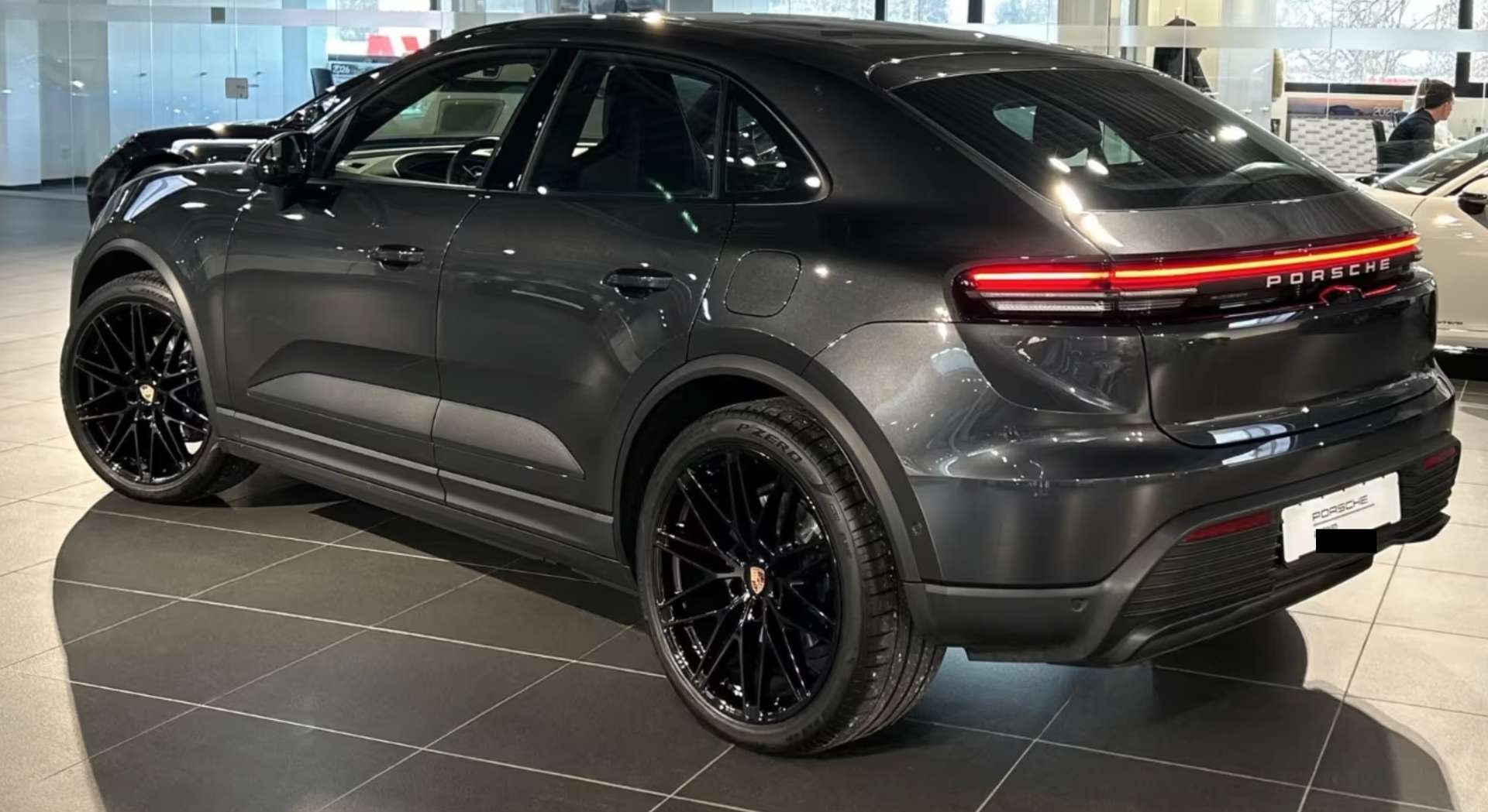 Porsche Macan Electrique 4 - 2025 - Joinsteer - #4