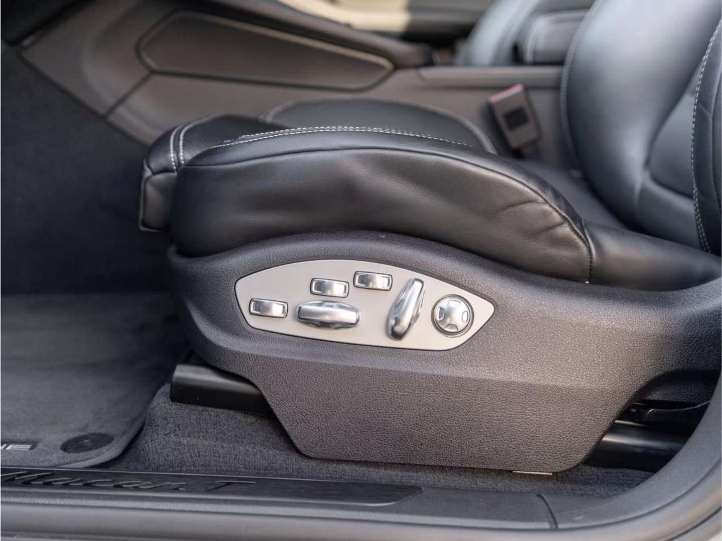 Porsche Macan I T - 2024 - Joinsteer - #24