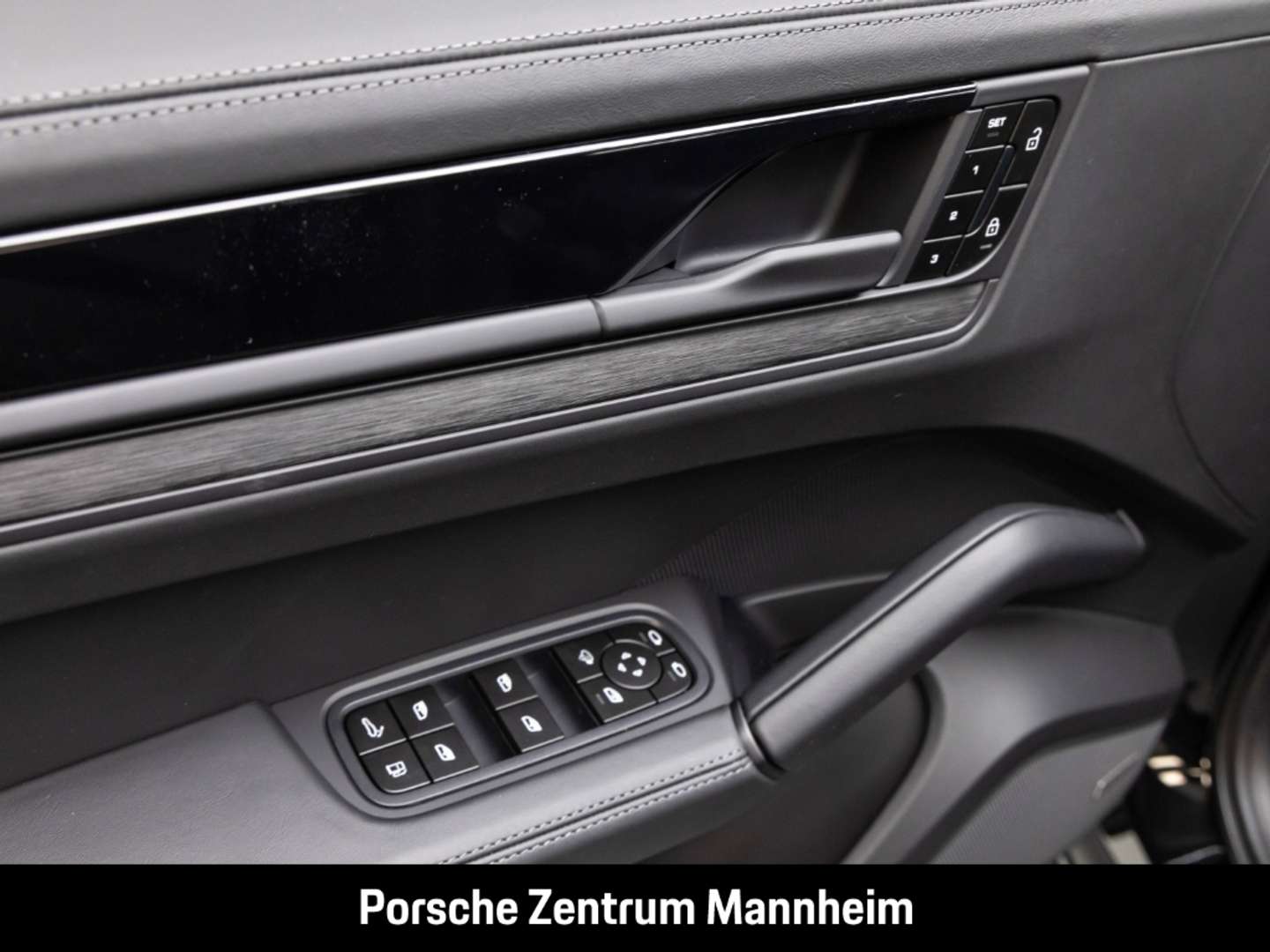 Porsche Cayenne II Black Edition E-Hybrid - 2026 - Joinsteer - #22