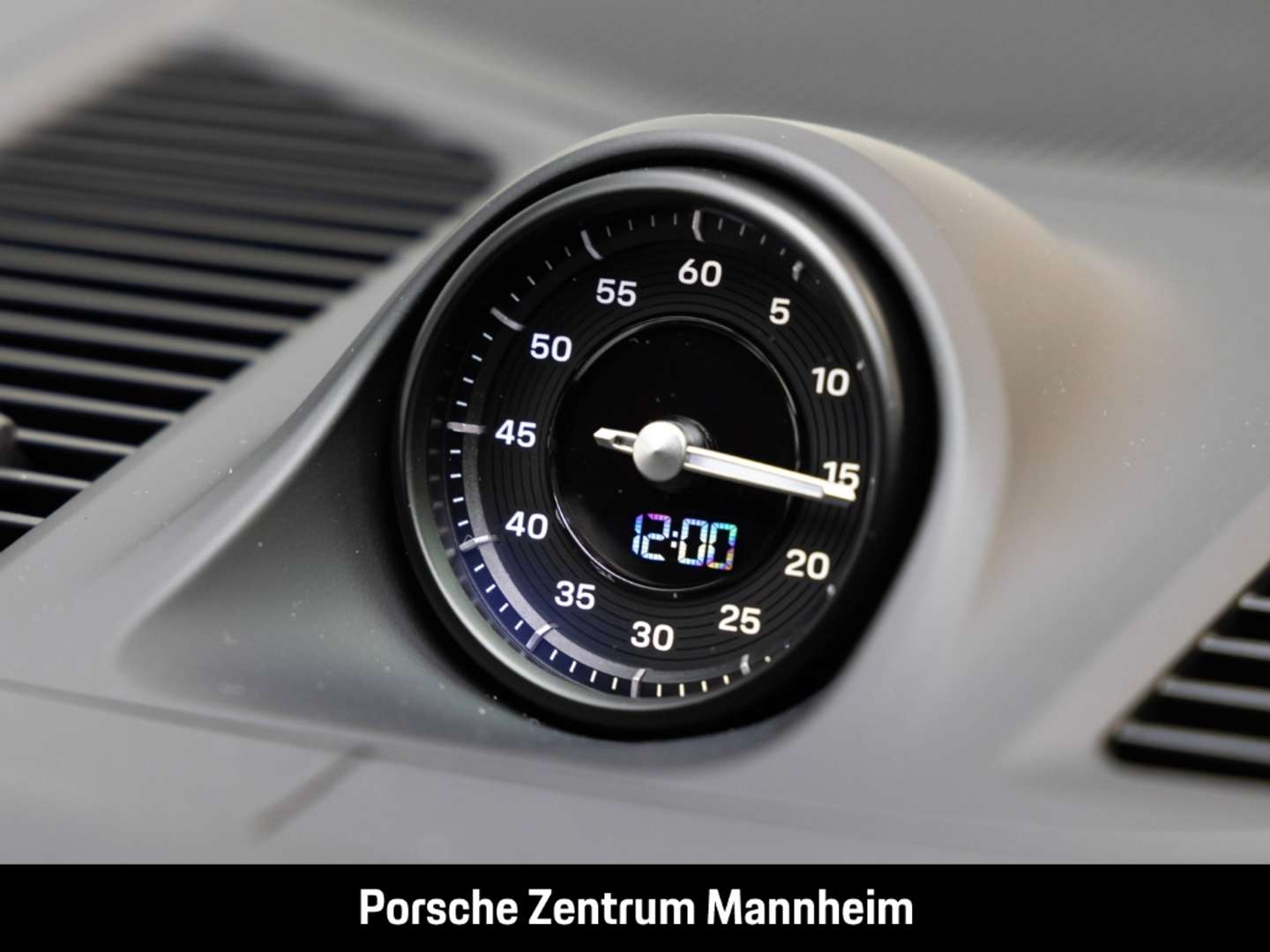 Porsche Cayenne II Black Edition E-Hybrid - 2026 - Joinsteer - #28