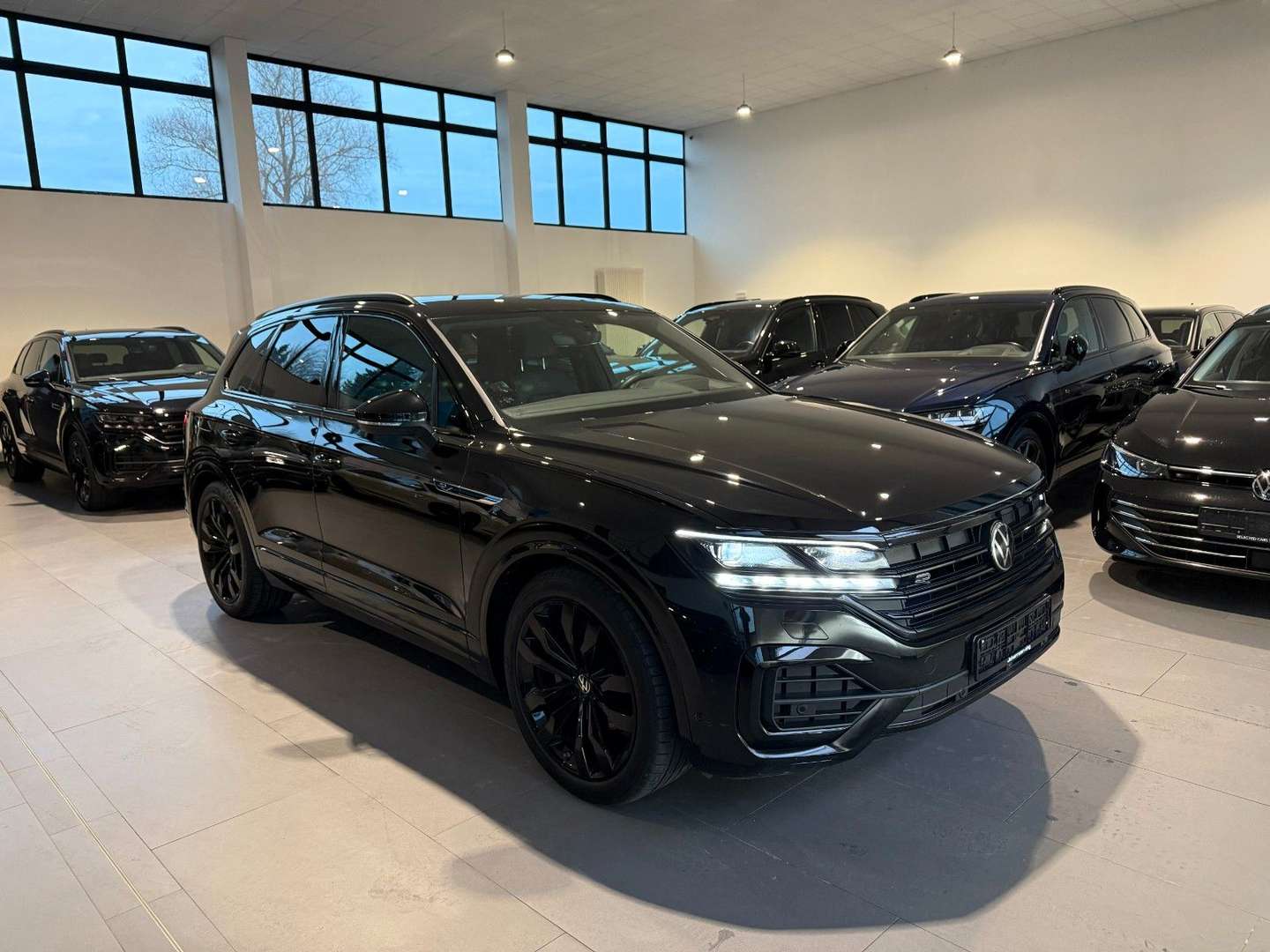 Volkswagen Touareg 4Motion R-Line - 2023 - Joinsteer - #3