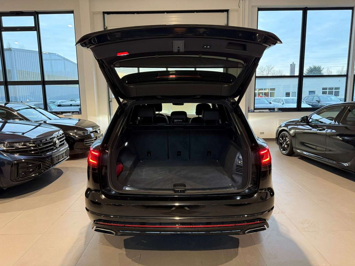 Volkswagen Touareg 4Motion R-Line - 2023 - Joinsteer - #6