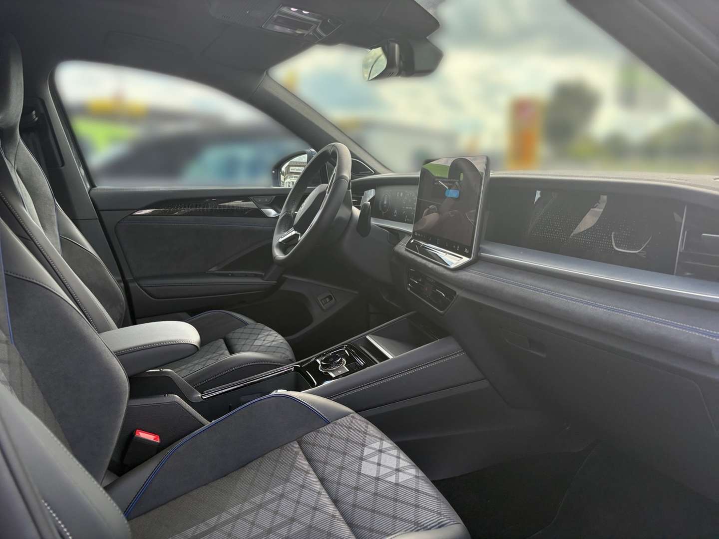 Volkswagen T-CROSS 4Motion R-Line - 2025 - Joinsteer - #7